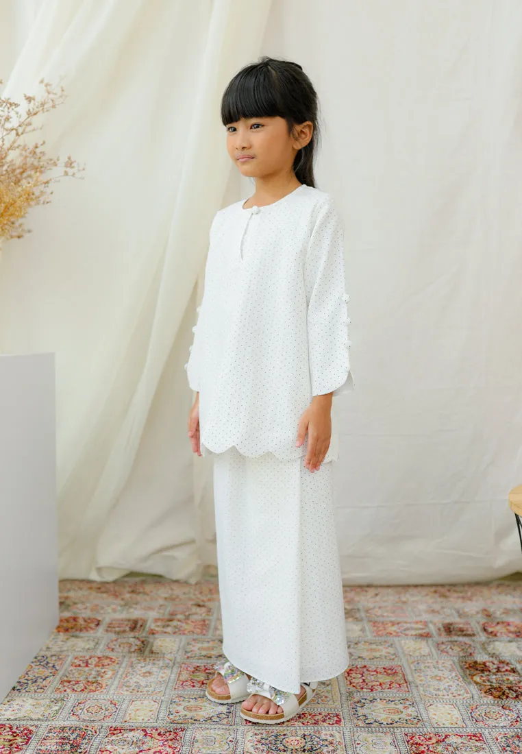 Asoka Girl (White)