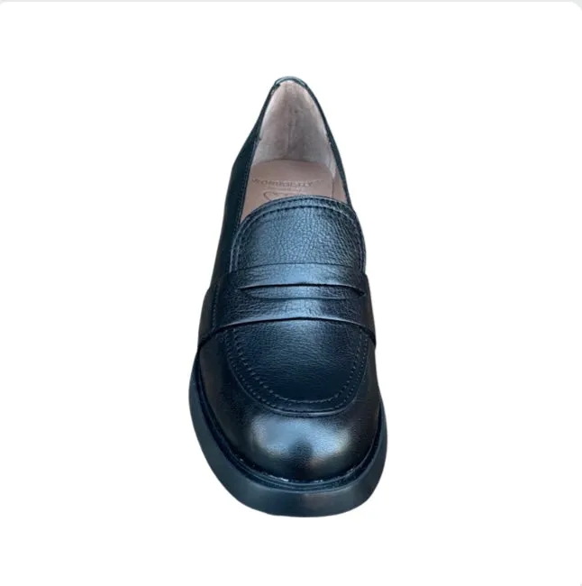 G6107 Black Leather Loafer