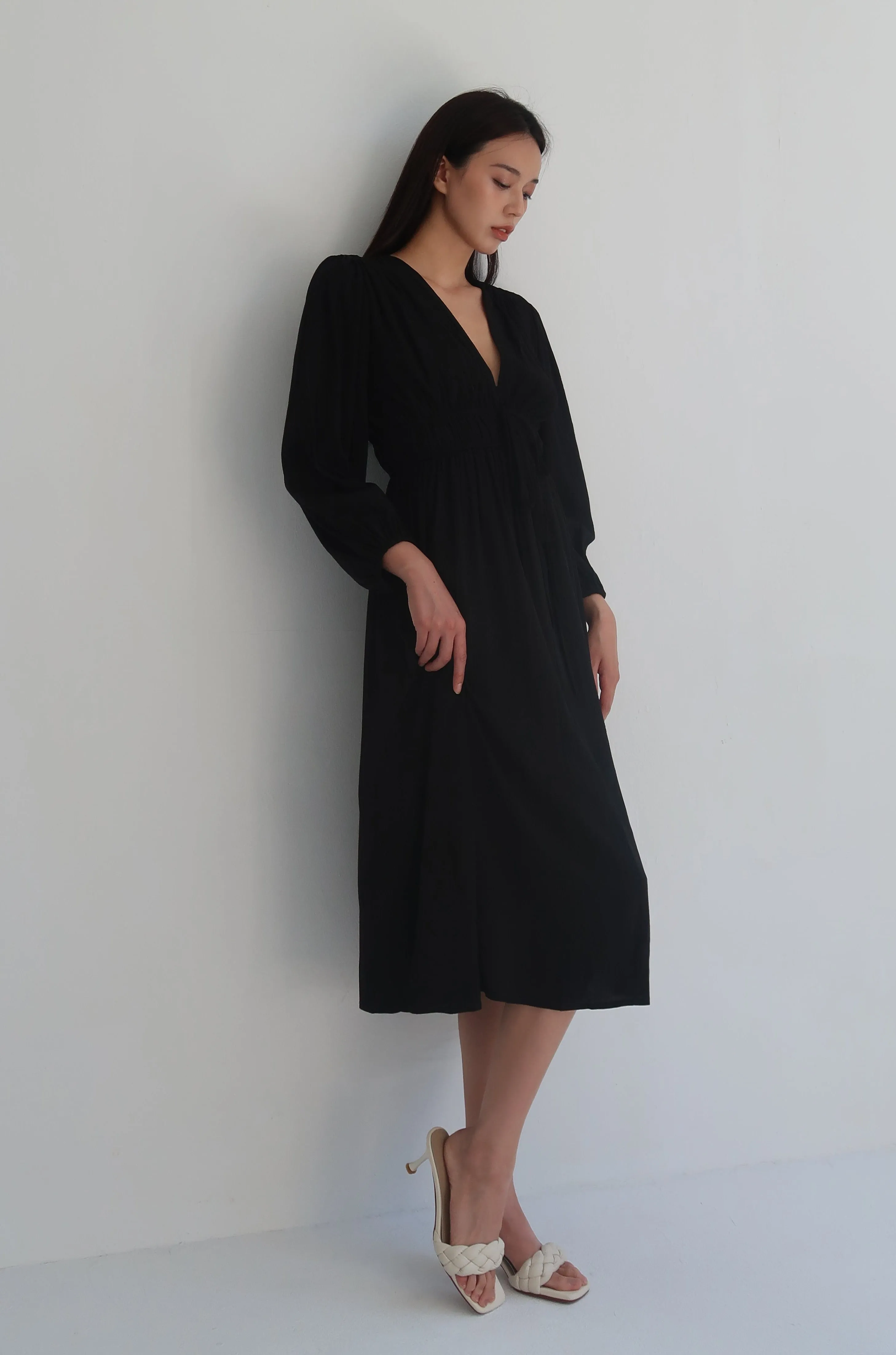 Madrid chiffon midi dress in black