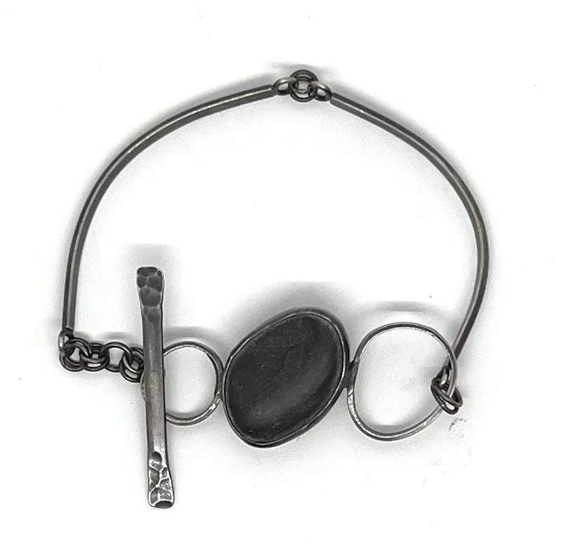 Rock toggle Bracelet