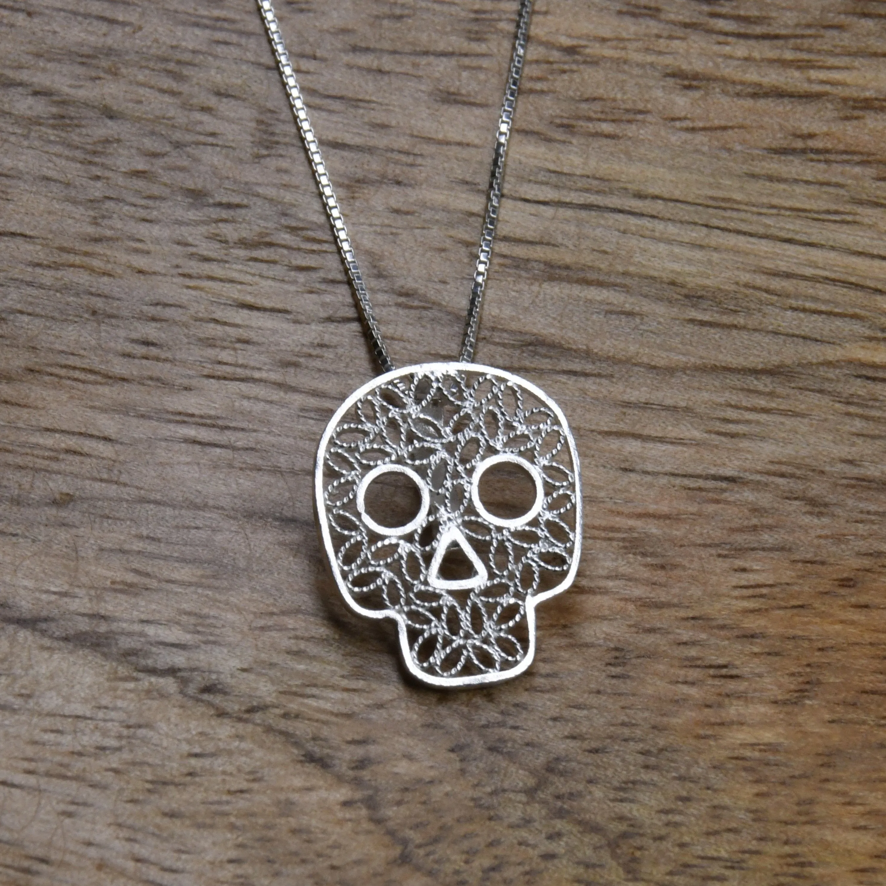 SUGAR SILVER SKULL MINI PENDANT FILIGREE